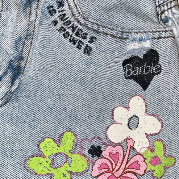 Barbie Shorts x Forever 21 Shorts Kindness is Power Distressed Jean Shorts ☮️ 🩷 - Picture 10 of 16